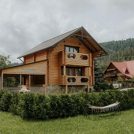 Айворі Хаус Mykulyčyn Exteriér fotografie